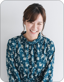 女性の写真